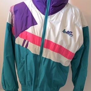 Vintage Joff Nylon Woman’s Ski Jacket
Size 12